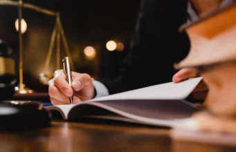 Ordonnance de Protection : Le Rôle Crucial du JAF dans la Protection des Victimes de Violences