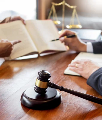 Impact de la Fin d’un Contrat Public sur l’Indemnisation