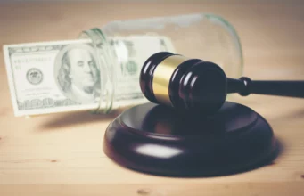 Location de Vacances Touristiques : Statut Civil ou Commercial ? droit-du-travail-Français