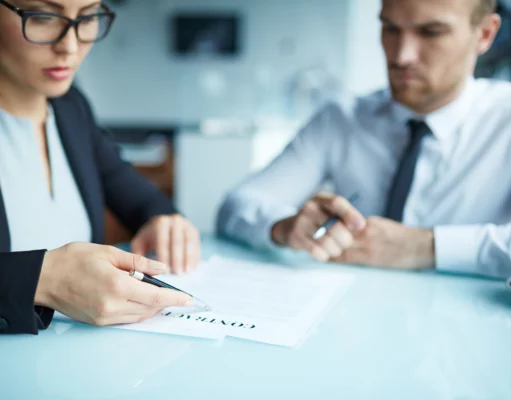 Requalification d’un CDD en CDI : Les Implications de l’Exécution Provisoire des Décisions de Justice Requalification d’un CDD en CDI